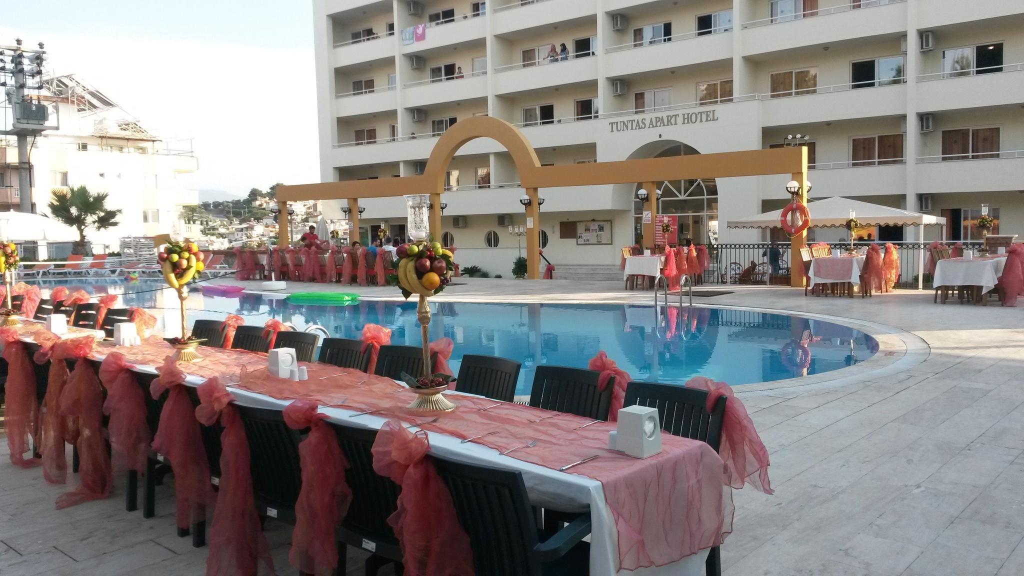 Tuntas Family Aparthotel Kuşadası